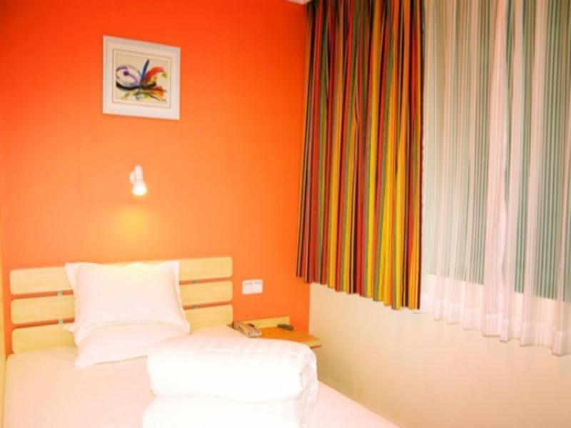 7 Days Inn Guangzhou Tianhe Yantang Metro Branch Εξωτερικό φωτογραφία