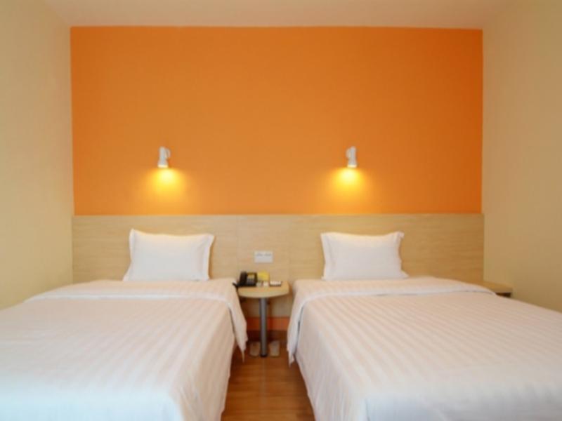 7 Days Inn Guangzhou Tianhe Yantang Metro Branch Εξωτερικό φωτογραφία